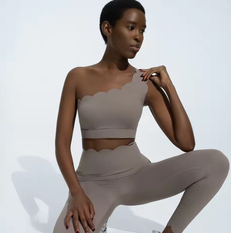 Wave Flow Yoga Set – Grace in Every Curve