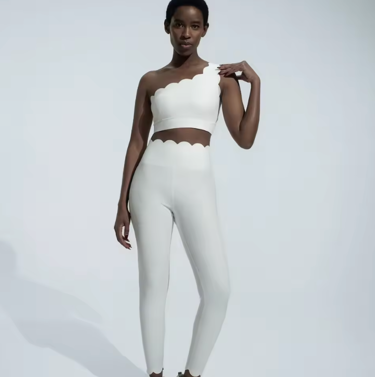 Wave Flow Yoga Set – Grace in Every Curve